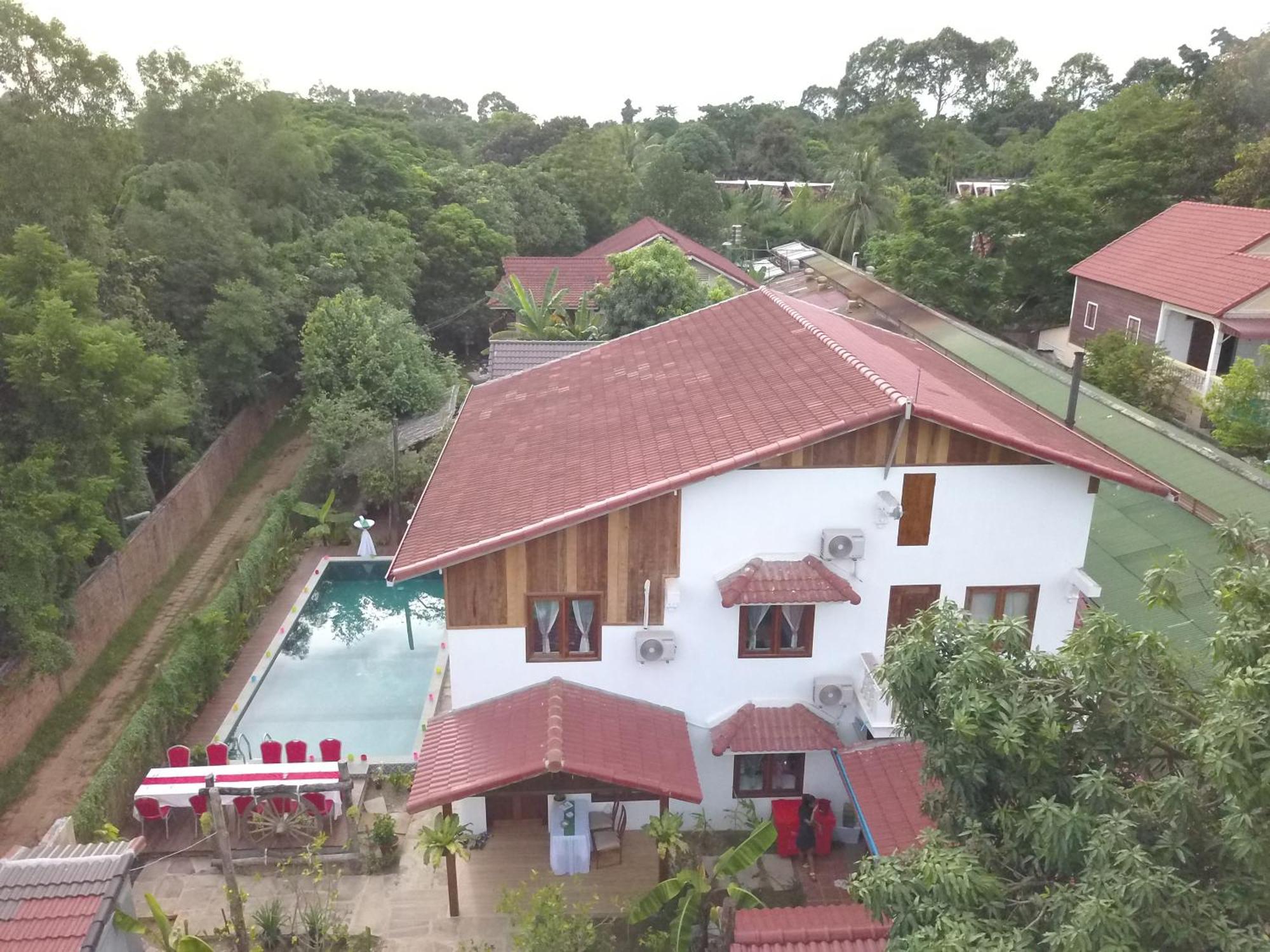 Angkor Dino B&B Сіємреап Екстер'єр фото
