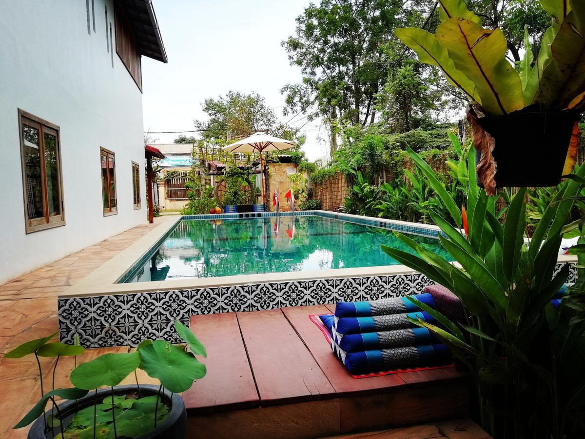Angkor Dino B&B Сіємреап Екстер'єр фото